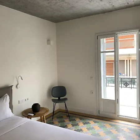 Kleomenous Suites *